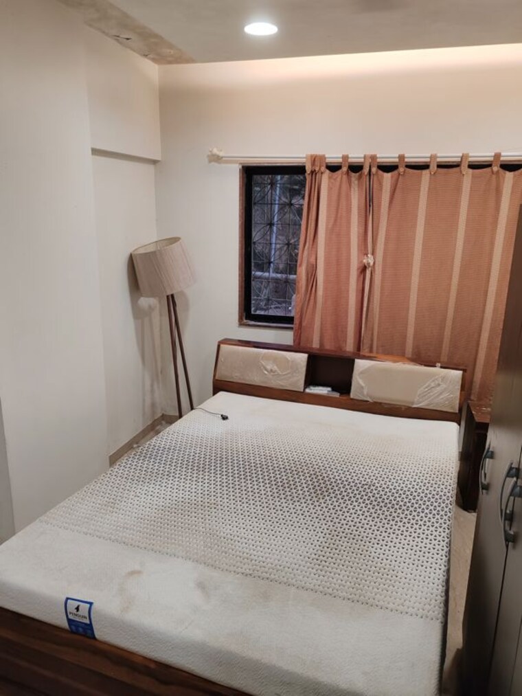 Bedroom, khar-sunrise-chs 2 Bedroom 700 Sq.Ft. Apartment In Khar West Mumbai 10673728