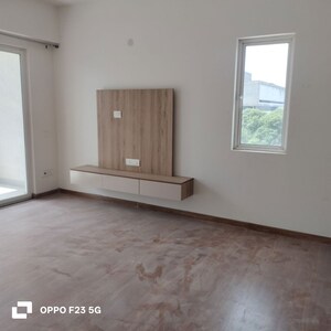 Room in 2 BHK Apartment at Godrej Air Sector 85, Sector 85 – for Rent