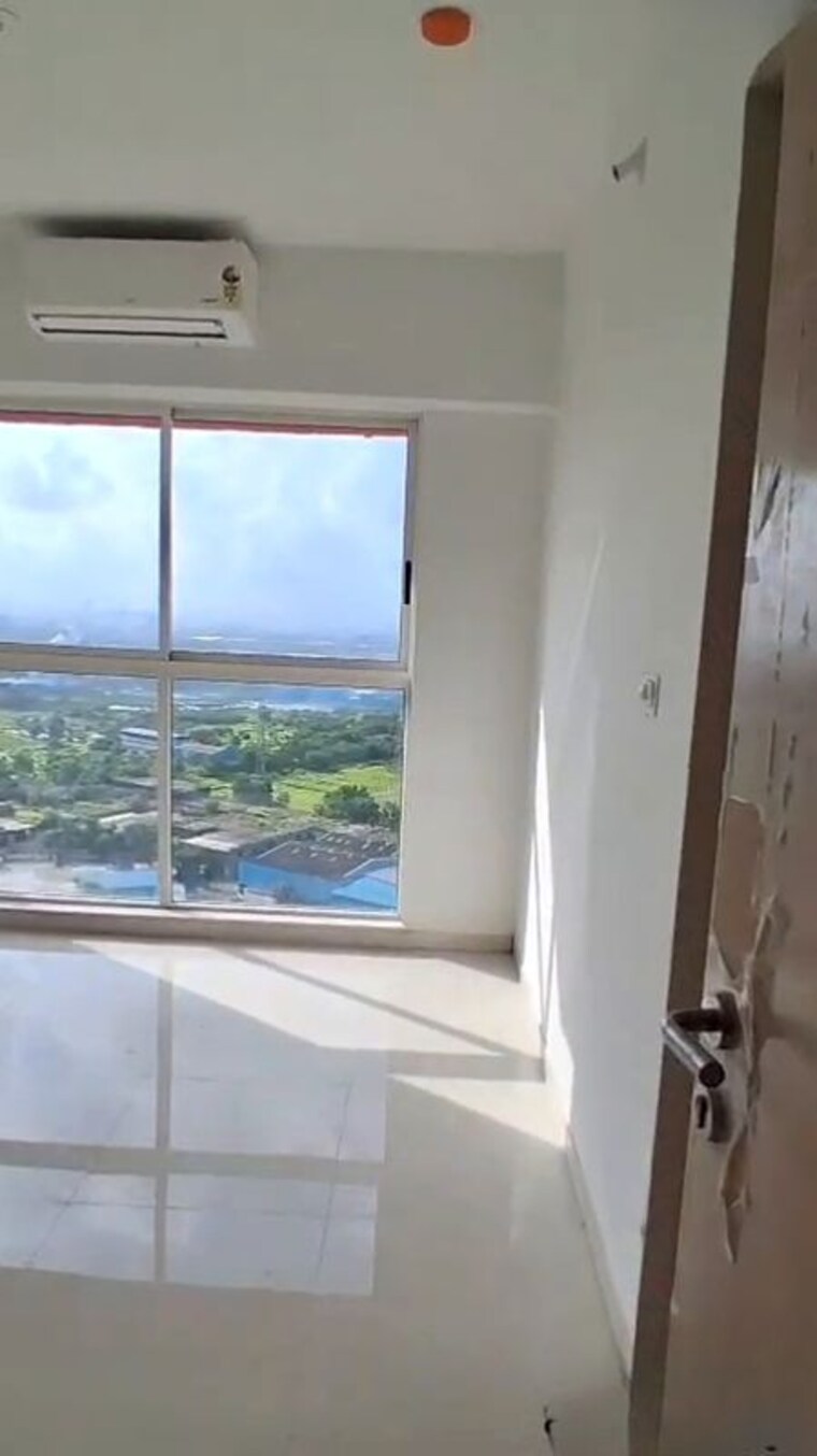 Balcony, lodha-upper-thane 3 Bedroom 1004 Sq.Ft. Apartment In Anjur Thane 10673489