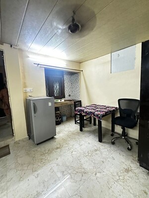 Team Area in 1 RK Builder Floor at Lajpat Nagar – for Rent