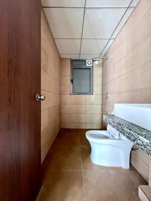 Bathroom in 3.5 BHK Apartment at Kalpataru Immensa, Kolshet Road – for Rent