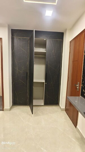 Bathroom in 1 BHK Builder Floor at Lajpat Nagar 4 – for Rent