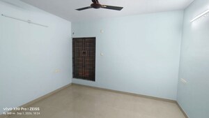 Room in 3 BHK Apartment at New Town Action Area ii – for Rent