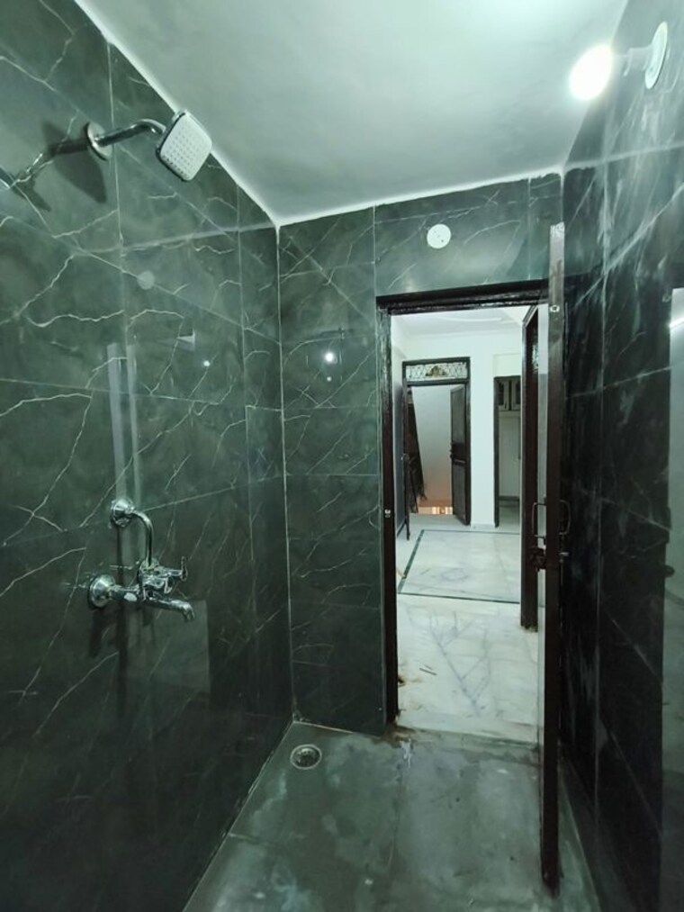 Bathroom, vaishali sector 3a 1 Bedroom 560 Sq.Ft. Builder Floor In Vaishali Sector 3a Ghaziabad 10673777