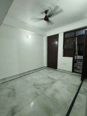 Room in 1 BHK Builder Floor at Vaishali Sector 3a – for Sale