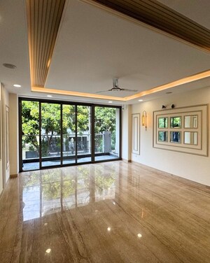 Balcony in 4 BHK Builder Floor at Palam Vihar – for Rent