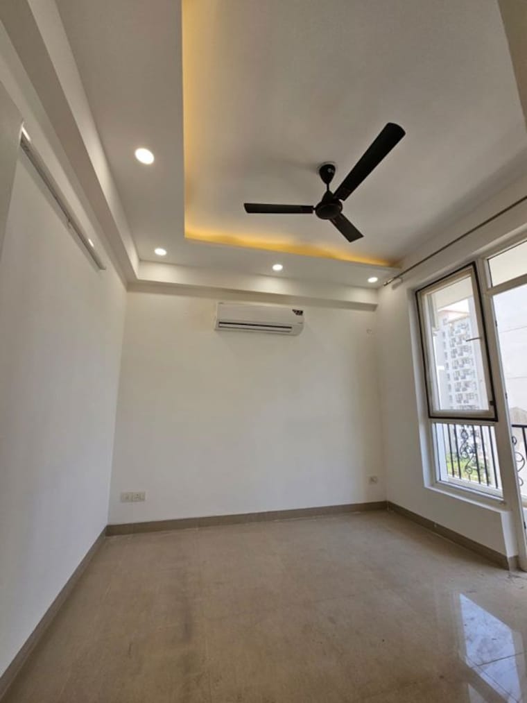 Room, emaar-emerald-floors-premier 3.5 Bedroom 1650 Sq.Ft. Apartment In Sector 65 Gurgaon 10673812