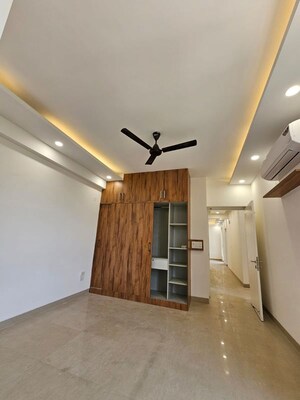 Staircase in 3.5 BHK Apartment at Emaar Emerald Floors Premier, Sector 65 – for Rent