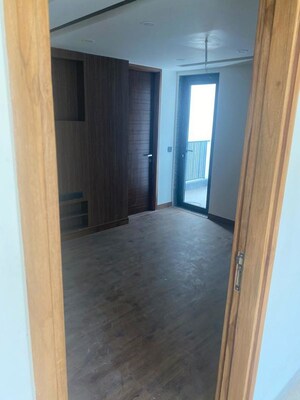3.5 BHK Apartment For Rent in Emaar Emerald Floors Premier, Sector 65