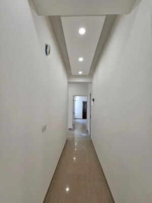 Building Lobby in 3.5 BHK Apartment at Emaar Emerald Floors Premier, Sector 65 – for Rent