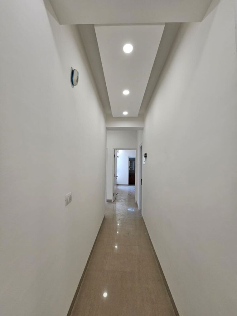 undefined, emaar-emerald-floors-premier 3.5 Bedroom 1650 Sq.Ft. Apartment In Sector 65 Gurgaon 10673812