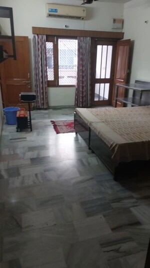 Living Room in 2 BHK Independent House at Sector 46 – for Rent
