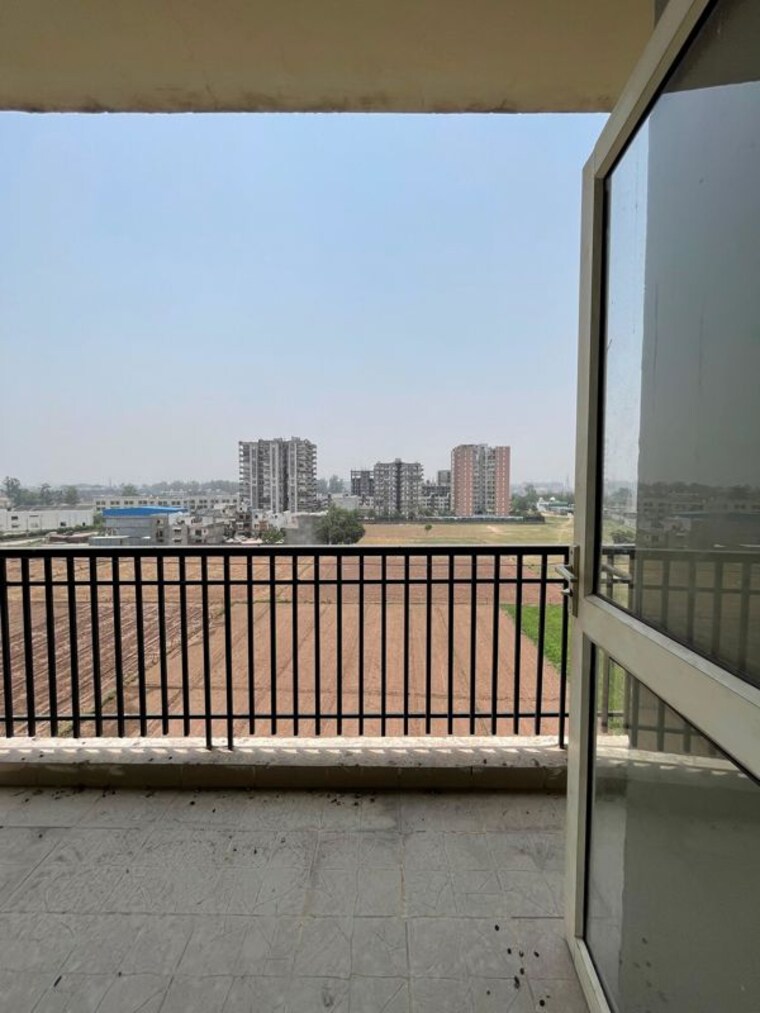 Balcony, dhakoli 2 Bedroom 1050 Sq.Ft. Apartment In Dhakoli Zirakpur 10673816