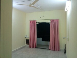 Room in 3 BHK Independent House at Swaroop Park CHS, Kothrud – for Rent