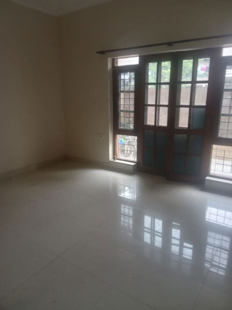 Room, rwa-apartments-sector-50 2 Bedroom 1200 Sq.Ft. Builder Floor In Sector 50 Noida 10673829