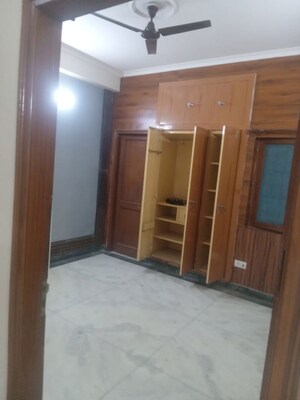 Room in 2 BHK Builder Floor at RWA Apartments Sector 50, Sector 50 – for Rent