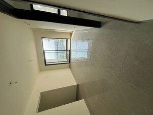 Room in 2.5 BHK Apartment at One OAK Natura, Sushant Golf City – for Sale