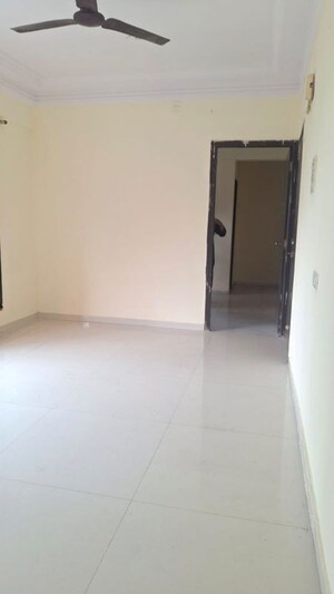 Room in 2 BHK Apartment at Dream Solitaire, Ulwe – for Rent