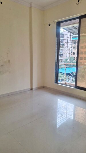 Room in 2 BHK Apartment at Dream Solitaire, Ulwe – for Rent