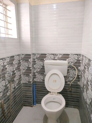 Bathroom in 1 BHK Builder Floor at Hsr Layout Sector 2 – for Rent