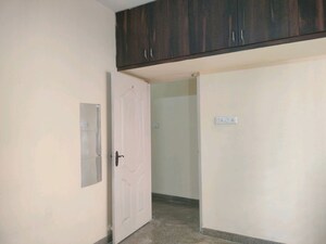 Room in 1 BHK Builder Floor at Hsr Layout Sector 2 – for Rent