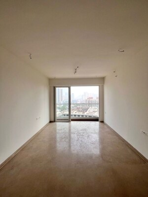 Room in 2 BHK Apartment at Indiabulls One Indiabulls, Pokhran Road No Two – for Rent