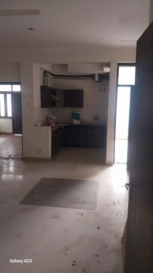 Room in 2.5 BHK Apartment at Techman Moti Residency, Raj Nagar Extension – for Sale