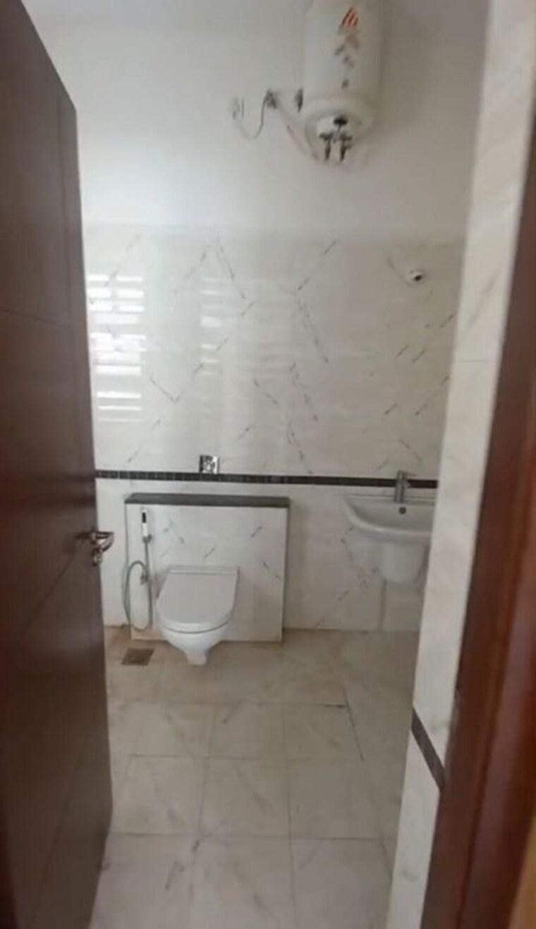 Bathroom, skylark-arcadia-phase-2 4 Bedroom 2888 Sq.Ft. Villa In Whitefield Bangalore 10673845