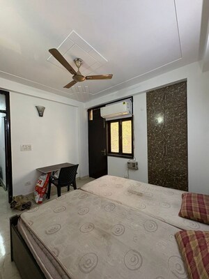 Bedroom in 2 BHK Apartment at Saket – for Rent