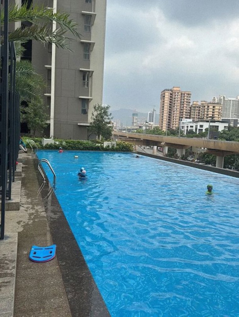 Swimming Pool, kalpataru-paramount 2 Bedroom 527 Sq.Ft. Apartment In Kapur Bawdi Thane 10673939