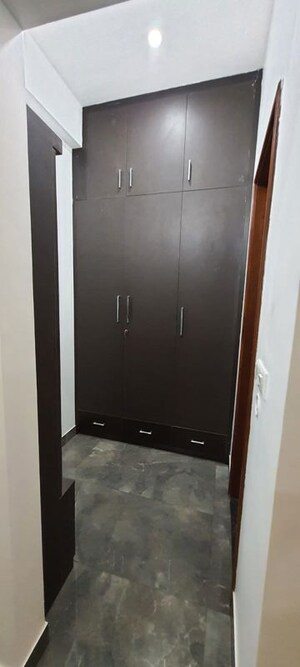 Furnished Amenities in 2 BHK Builder Floor at Vinamra Khand – for Rent