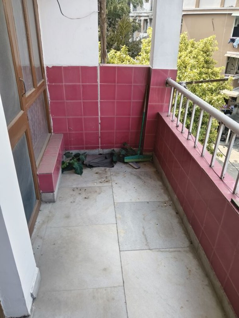 Balcony, royal-towers-noida 2 Bedroom 1090 Sq.Ft. Apartment In Sector 61 Noida 10673967