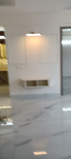 Room in 3.5 BHK Builder Floor at Smart World Gems, Sector 89 – for Rent