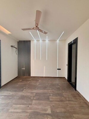 Room in 4 BHK Builder Floor at Vatika India Next, Sector 82 – for Sale