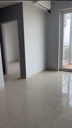 2 BHK Apartment For Rent in Supertech Hues