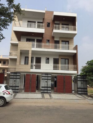 3 BHK Builder Floor – Exterior View View at Housing Board Colony Sector 51, Sector 51 - for Sale