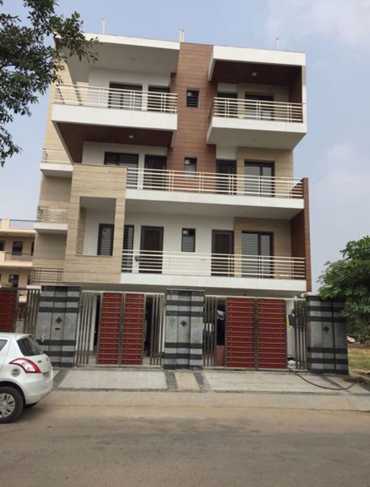 Exterior View, housing-board-colony-sector-51 3 Bedroom 1100 Sq.Ft. Builder Floor In Sector 51 Gurgaon 10674021