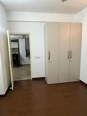 Room in 3 BHK Apartment at Mapsko Mount Ville, Sector 79 – for Rent