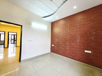 3 BHK +  1440 Sq.Ft. Apartment in Lake View Complex