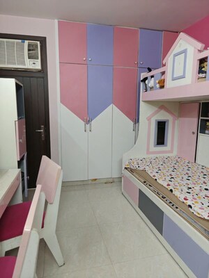 Team Area in 3 BHK Builder Floor at Alaknanda – for Sale