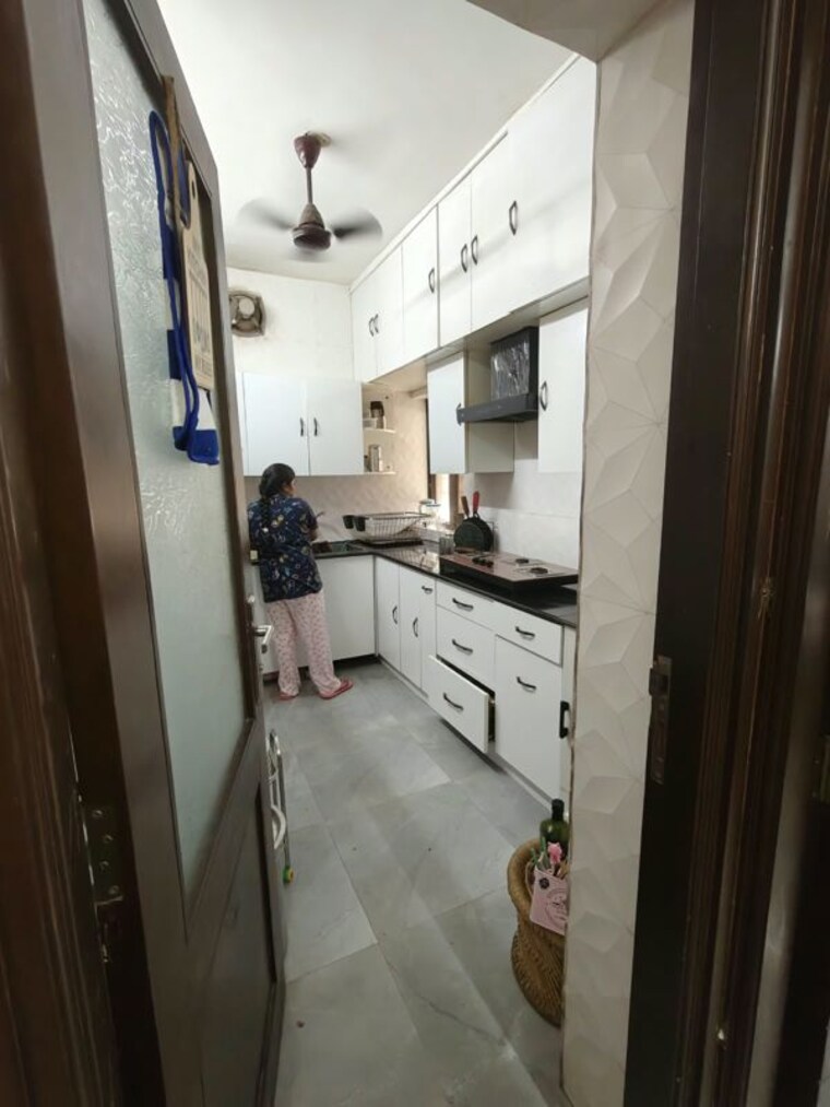 Bathroom, alaknanda 3 Bedroom 2200 Sq.Ft. Builder Floor In Alaknanda Delhi 10674025