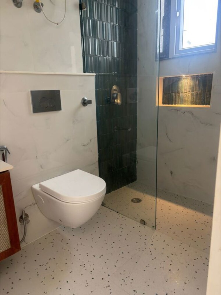 Bathroom, unitech-nirvana-country-aspen-greens 5 Bedroom 4500 Sq.Ft. Villa In Sector 50 Gurgaon 10674061