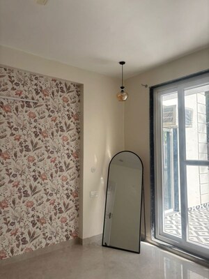 Building Lobby in 5 BHK Villa at Unitech Nirvana Country Aspen Greens, Sector 50 – for Rent