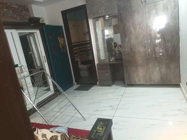  Parking, surendra-avenue-69 3 Bedroom 260 Sq.Ft. Builder Floor In Sector 69 Gurgaon 10674058