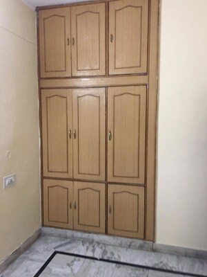 Furnished Amenities in 3 BHK Builder Floor at Sector 49 – for Rent