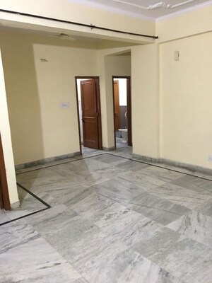 3 BHK Builder Floor For Rent in Sector 49
