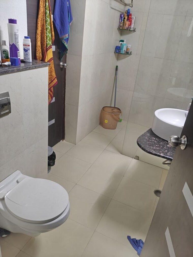 Bathroom, gaur-saundaryam 3 Bedroom 2365 Sq.Ft. Apartment In Tech Zone 4 Greater Noida Greater Noida 10674055