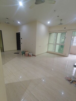 Room in 3 BHK Apartment at Gaur Saundaryam, Tech Zone 4 Greater Noida – for Rent