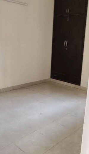 Room in 3 BHK Apartment at Tulip Orange, Sector 70 – for Rent