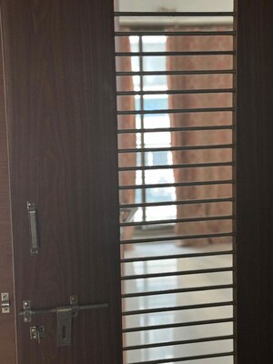 Room in 3 BHK Apartment at Gala Eternia, Thaltej – for Rent